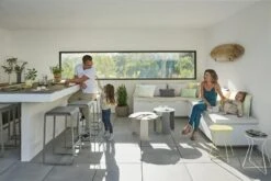 Fermob Cocotte Jakkara, Acapulco Blue -Fatboy Emu Kauppa BELLEVIE BEBOP COCOTTE GRIS LAPILLI GRIS ARGILE AIX VISUEL2023 ANTHONY LANNERETONNE 1