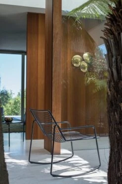 Emu Rio Keinutuoli, Musta -Fatboy Emu Kauppa EMU Catalogo2020 Pag23 RioR50