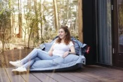 Fatboy Buggle Up Säkkituoli, Vaaleanharmaa -Fatboy Emu Kauppa Fatboy Buggle up outdoor tinyhouse 3 JPG RGB 1