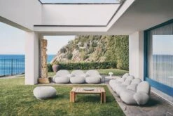 GUBI Atmosfera Sohvapöytä, 113 X 100 Cm, Tiikki -Fatboy Emu Kauppa GUBI Gubi Goes Al Fresco Pacha Obello TS Atmosfera 1