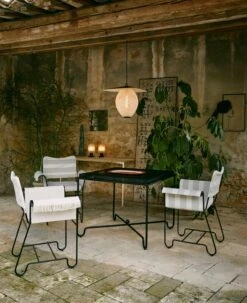 GUBI Tropique Tuoli, Musta - Leslie Stripe 20 -Fatboy Emu Kauppa GUBI w light SICILIA121410220656 hero