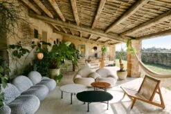 GUBI Carmel Sohvapöytä, 75 X 75 Cm, Musta - Clam White -Fatboy Emu Kauppa GUBI w light blue SICILIA121410220419