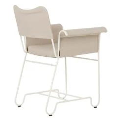 GUBI Tropique Tuoli, Valkoinen - Leslie 12 -Fatboy Emu Kauppa Gubi 2023 B3Q Tropique Dining Chair WO Fringes Classic White Semi Matt Leslie Limonta 12