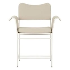 GUBI Tropique Tuoli, Valkoinen - Leslie 12 -Fatboy Emu Kauppa Gubi 2023 FRT Tropique Dining Chair WO Fringes Classic White Semi Matt Leslie Limonta 12