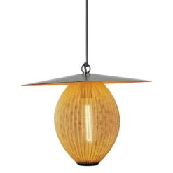 GUBI Satellite Outdoor Riippuvalaisin, 22 Cm, Musta - Mustard Gold -Fatboy Emu Kauppa Gubi 2023 FRT Satelite Pendant 2 Mustard Gold Semi Matt On