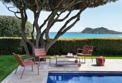 Fermob Luxembourg Matala Nojatuoli, Acapulco Blue -Fatboy Emu Kauppa LUXEMBOURG OCRE RAMATUELLE RESIDENTIAL DESIGNER2021 NICOLAS MATHEUS 1