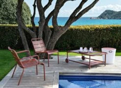 Fermob Luxembourg Matala Nojatuoli, Acapulco Blue -Fatboy Emu Kauppa LUXEMBOURG OCRE RAMATUELLE RESIDENTIAL DESIGNER2021 NICOLAS MATHEUS 2 3