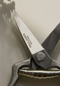 MENU Pallarès X Menu Ruohosakset -Fatboy Emu Kauppa MENU Pallares Plant Pruner 2