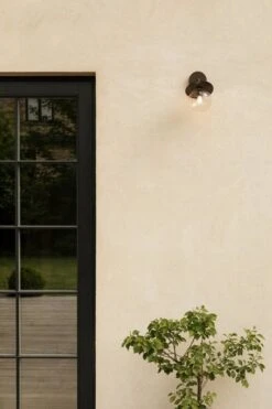 Nuura Liila Outdoor Seinävalaisin, Tumma Pronssi - Kirkas -Fatboy Emu Kauppa NUURA outdoor2923