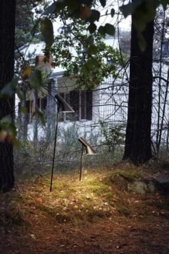 Louis Poulsen AJ Garden Pollarivalaisin, Lyhyt, 3000K, Laippa Ja Liitäntä -Fatboy Emu Kauppa SS23 AJ Garden Short Tall 10008role 3