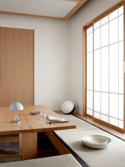 Louis Poulsen Panthella Portable V2 Pöytävalaisin, Harmaa Opaali -Fatboy Emu Kauppa VL Studio Floor Black Panthella Portable Grey AW21 Slukket 08574 2