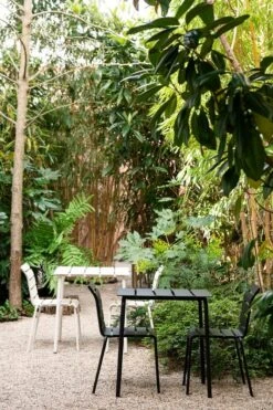 Valerie_objects Aligned Ruokapöytä, 70 X 70 Cm, Luonnonvalkoinen -Fatboy Emu Kauppa ValerieObjects MaartenBaas 606 HR