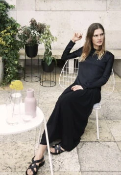 MENU Wire Ruukku, Musta -Fatboy Emu Kauppa WM String Chairs Location 04