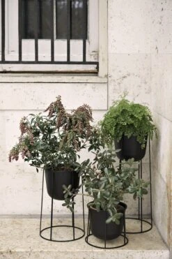 MENU Wire Ruukku, Musta -Fatboy Emu Kauppa Wire Pot Location 01 Download 300dpi JPG 28RGB29 228846